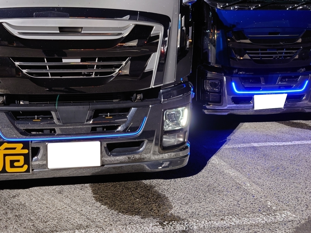 いすゞ　ギガ　イルミネーショングリル 購入ミスにより一度も使用していません いすゞ ギガ イルミネーショングリル 購入ミスにより一度も使用してい