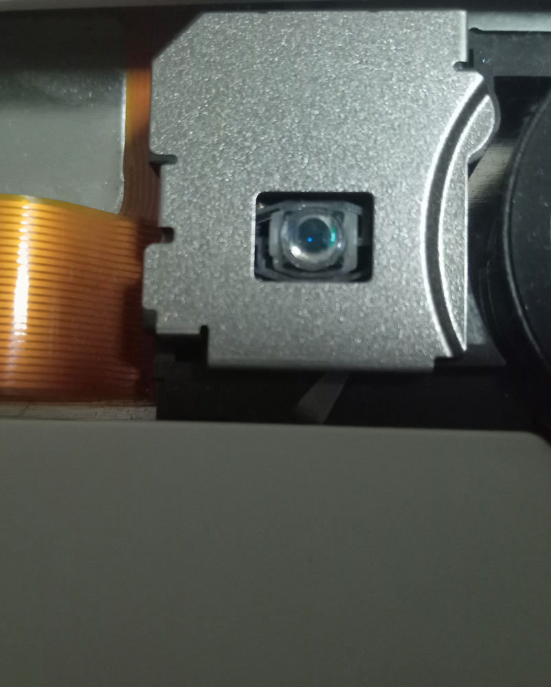 PS2の故障に詳しい方、宜しくお願い致します。 - 薄型のps2、75000