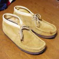 クラークスのハイカットのワラビーを買いました 古着屋で激安の300 Yahoo 知恵袋