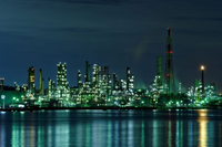 高層ビル群の暗い夜景って言うんでしょうか薄気味悪いようなエメラルドグリーンに Yahoo 知恵袋