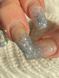 セルフネイル初心者です このネイルはおばさんくさいですかね Yahoo 知恵袋