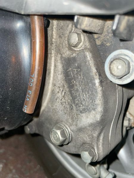 ZXの偽物の簡単な見分け方を詳しく教えてください先日、排ガス規制