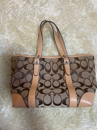 このコーチのバックはダサいですか？コーチがダサいなどよく聞くですけ  