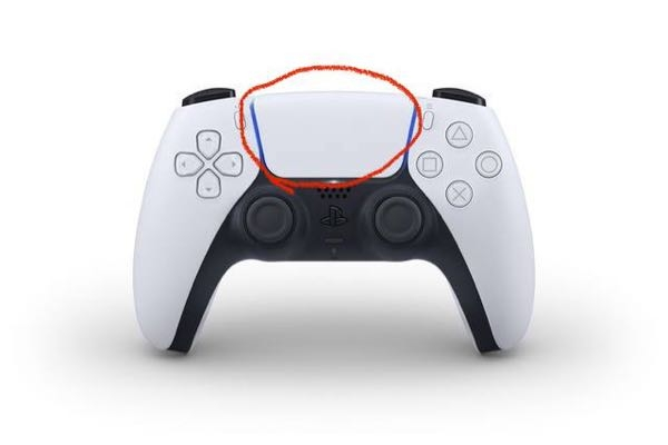 ps5のコントローラーのこの部分(タッチパネル)がいつの間にか擦れた 