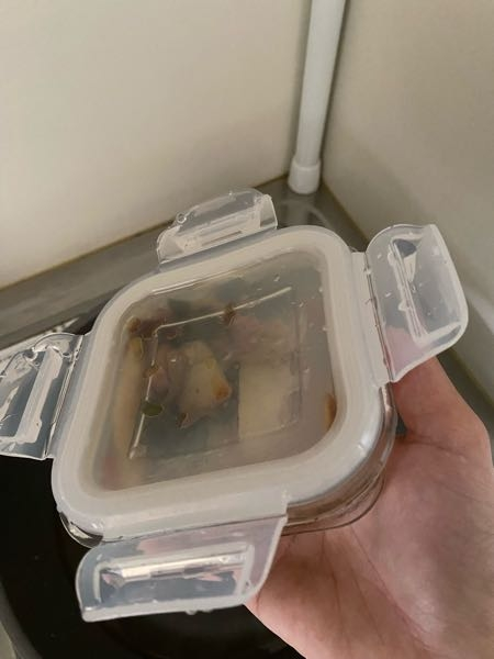 電子レンジで温めて、開かなくなったタッパーの蓋の開封方法を教えて