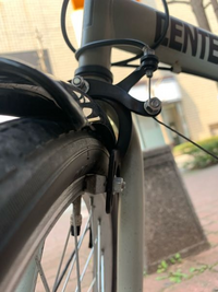 自転車の前輪がブレーキが効いたままで動きません自力で直す方法はありますか？ ... - Yahoo!知恵袋