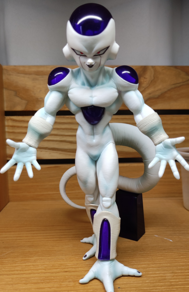mspフリーザのフィギュアを箱なしで買ったのですが、このフィギュア