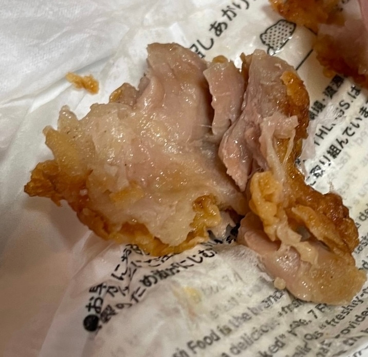 セブンイレブンのななチキを購入しました。生焼けぽいと感じたのですが