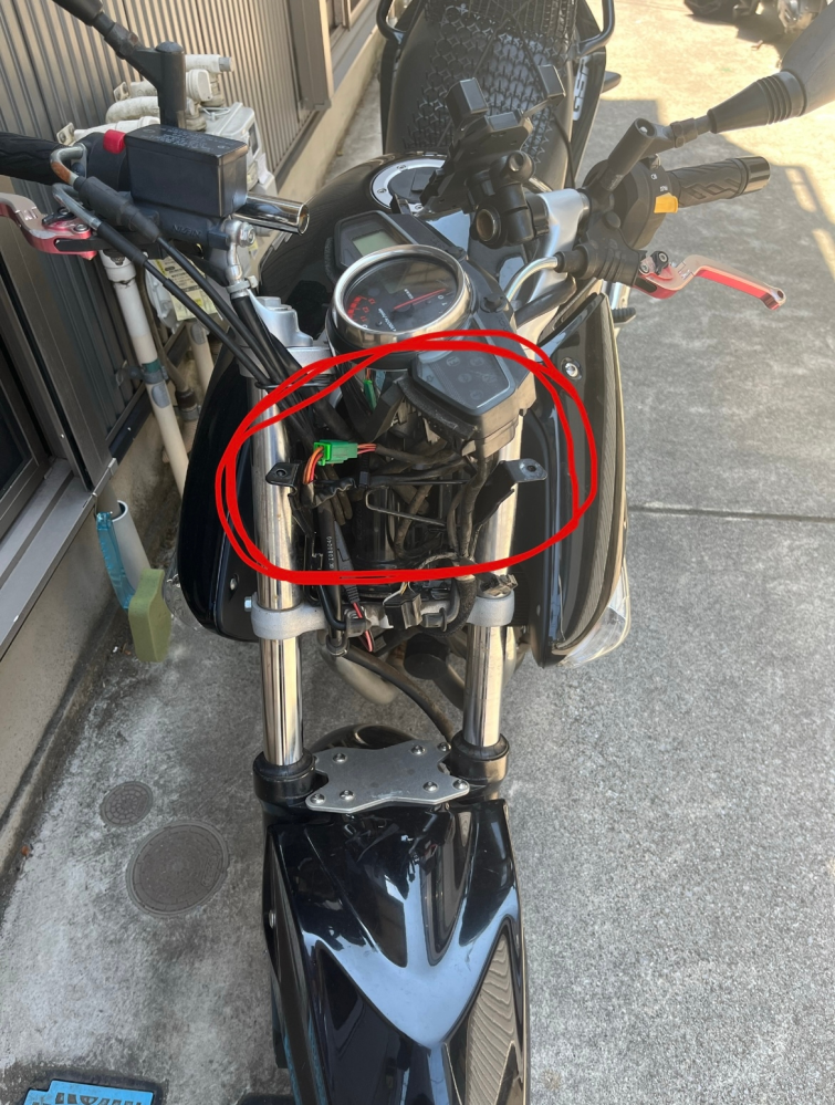 GSR250のヘッドライトを丸目化をバイク屋にカスタムしてもらおうと思