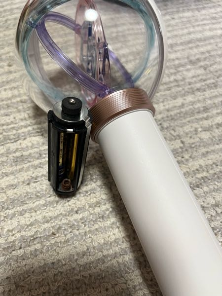 INIのペンライトがつかず、新しい電池に変えてみたのですが