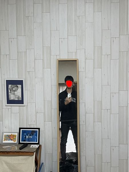 服のセンスは無視して頂きたいんですけど、この写真見たらわかると思うんですけど高身長なのに顔でかく見えるの何とかしたいんですけど、マッサージとかってほんとに小さくなるんですか？