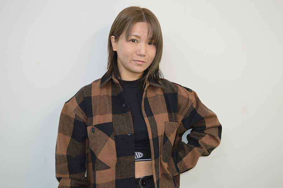 写真の、東京女子プロレスにいた「坂崎ユカ」ですが、年齢はいくつですか?
