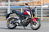 なぜ最近のバイクてみんな倒立サスなのですか。
・・・・・・・・・・・・・・・・・・・・・ 最近のバイクて１２５㏄でも２５０㏄でも４００㏄でも６００㏄でも７５０㏄でも９００㏄でも１３００㏄でもみんな倒立サスですが。
よく分からないのですが。
正立サスはなぜ死語になったのですか。

と質問したら。
ＧＢ３５０は正立サス。
という回答がありそうですが。

ＳＶ６５０も正立サスです...