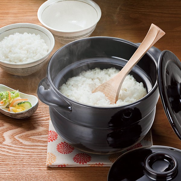 一品だけ、ご飯のお供を選べるとしたら何が良いかしら？ あたしは海苔と胡麻とネギをかけた納豆にします♪