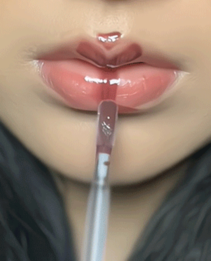 人中の辺り？にもリップ塗るとどんな効果があるのでしょうか？ メイク初心者なのでお願いします