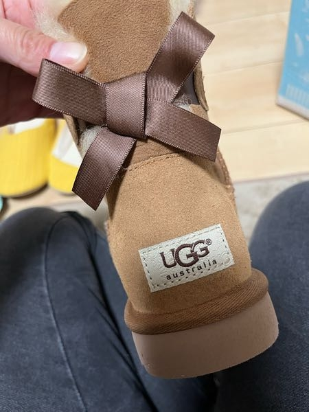 メルカリでUGGのムートンブーツを購入して、偽物があるとかそんなに