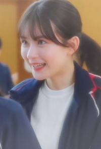 こんな感じの触覚にするには美容院でどんな感じに伝えればいいでしょう 