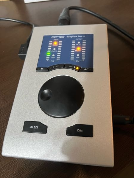 BabyfaceProFSにマイクを接続したのですが音が出ません。出し方 BabyfaceProFSにマイクを接続したのですが音が出ません。出し方