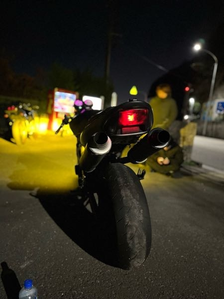 ホーネットにz2テールを付けたいんですけどホーネット用のがなくて困っ