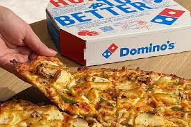 ドミノピザのアルバイト店員が鼻くそを擦り付けた美味しいピザが破格の半額だったら 注文しますか？