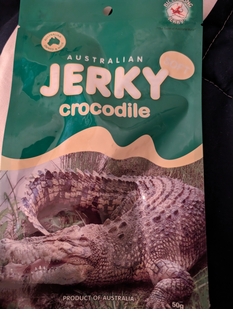 オーストラリアでワニジャーキーを買ったのですが、これは日本に持って