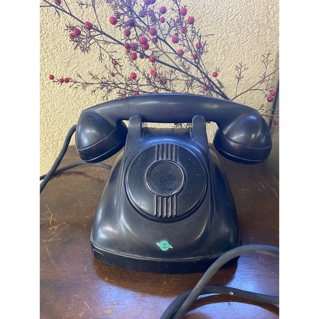小学生の頃（昭和50年くらい）に夏休に栃木県の田舎に連れて行ってくれた時に、ダイヤル式の固定電話の他にこの電話機も隣に置いてありました。 この電話機は何の為の電話機だったのでしょうか？