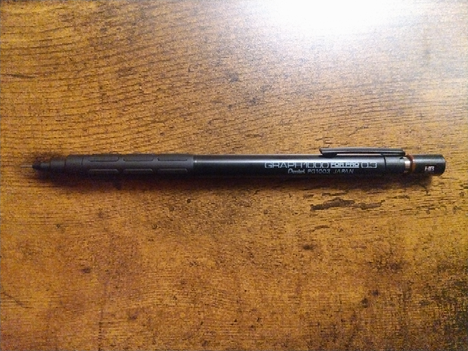 このシャーペンを薄い用紙に書くとキュキュと音がなります… 直し方はありますか？至急お願いします！