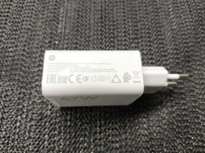 この充電器日本で使っちゃだめですかね？