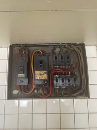 分電盤交換について質問です。当方、電気工事士ですが電気店での