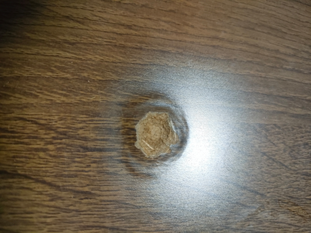 テーブルのプリント天板？の一部が剥がれて膨れています。リメイク 