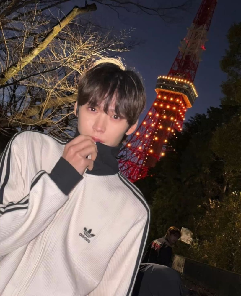 RIIZEのウンソクが着ていたこの服の商品名を教えてください RIIZEのウンソクが着ていたこの服の商品名を教えてください