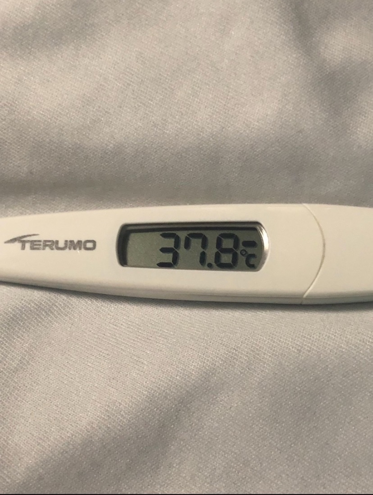 昨日体調不良で仕事を休みました。アルバイトで働いています。 - ま