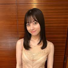 日本のアイドル、女優さんで身長160センチ以下の可愛い人教えて下さい。 （日本人で）例えば橋本環奈とか