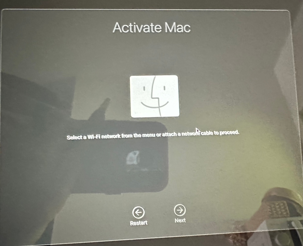 至急お願いします。MacBookAirを初期化したのですがこの画面