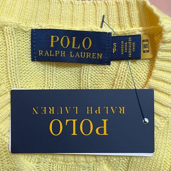 ラルフローレンのポロシャツの現行モデルには全てQRタグが付いてるので