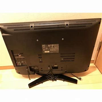 東芝のレグザを壁掛けに設置しようと思い準備をしたのですが、スタンド 