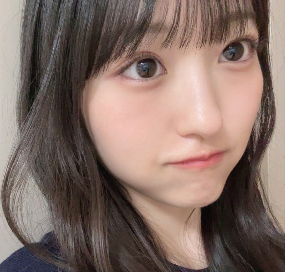 笑う直前の表情も可愛い女性アイドルは誰ですか？ 自分は、乃木坂46の一ノ瀬美空ちゃん(みーきゅん)です。 みーきゅんは、あやめちゃんとあーやとディズニーに行ったら、あやめちゃんが3人おそろいのキーホルダーをプレゼントしてくれました！