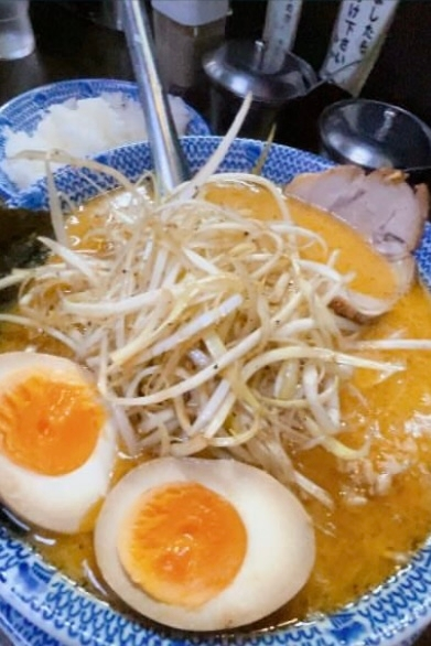 このラーメンは東京のどこでしょうか？ 分かる方教えてください。