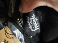 至急教えて下さい。stussyパーカーのタグは偽物でしょうか