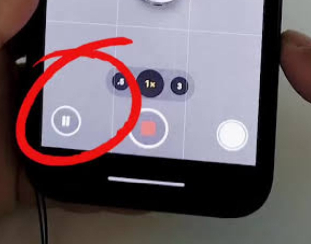 iPhoneビデオ一時停止ボタン無くし方】画像の丸がついてる、一時停止 