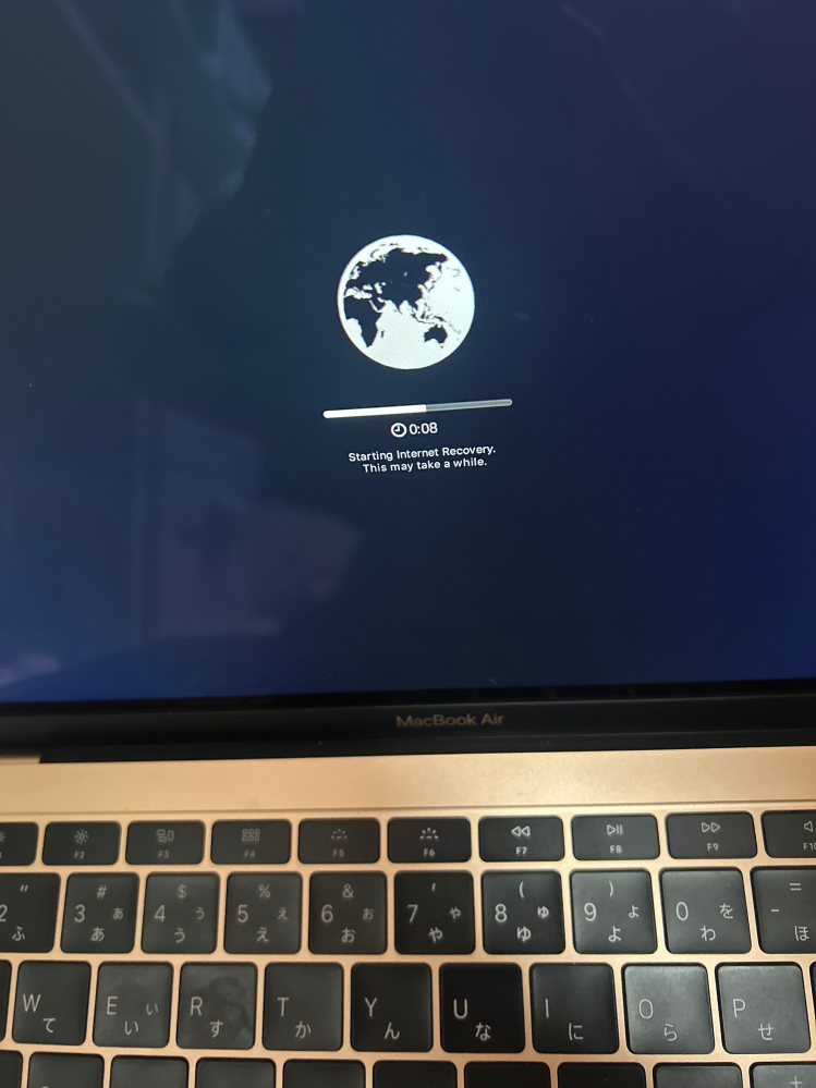 中古で購入したMacBookAirM1（2020）について質問です。現在の状態