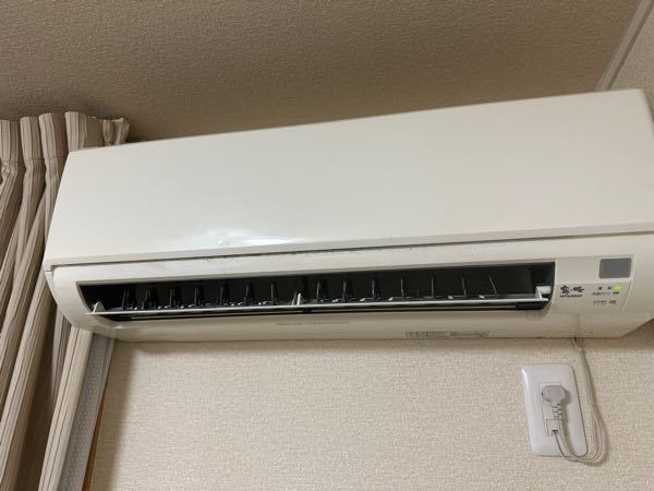 霧ヶ峰のエアコンのリモコンが効かず、応急運転を押すと、冷房が出ます 