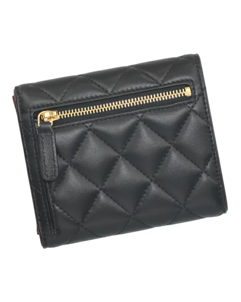 CHANELクラシックスモールフラップウォレットについて質問です