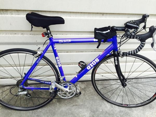ロードバイクについて質問です。画像のロードバイクを10年ほど前に 