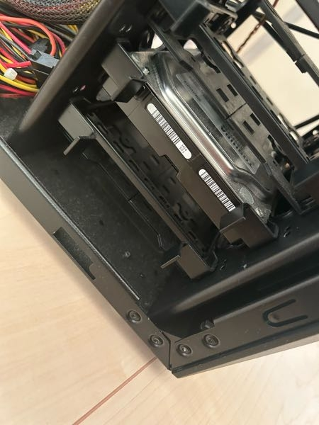 至急！ガレリアで購入したパソコンなのですが、HDDの取り外し方が 