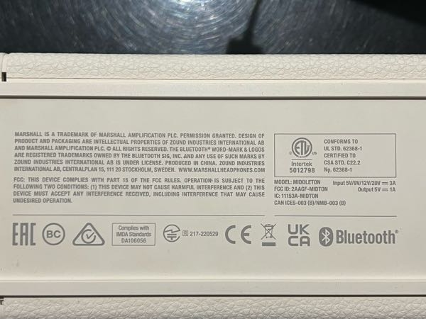 至急です。海外でスピーカーを買いました。日本のコンセントで充電して