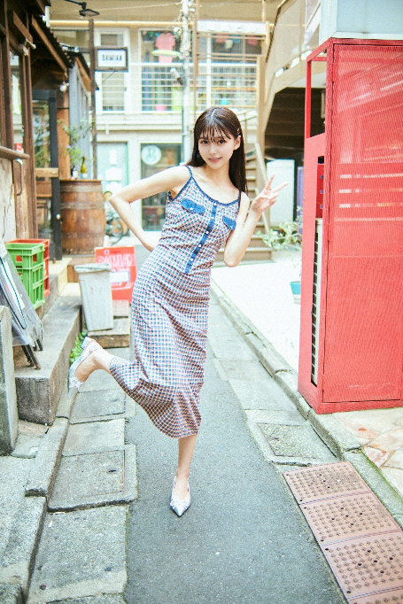 女性に質問です。布の面積が大きいブラ・ショーツ姿を見られるのは嫌で、布の面積が小さいビキニ姿を見られるのが構わない理由は何ですか？