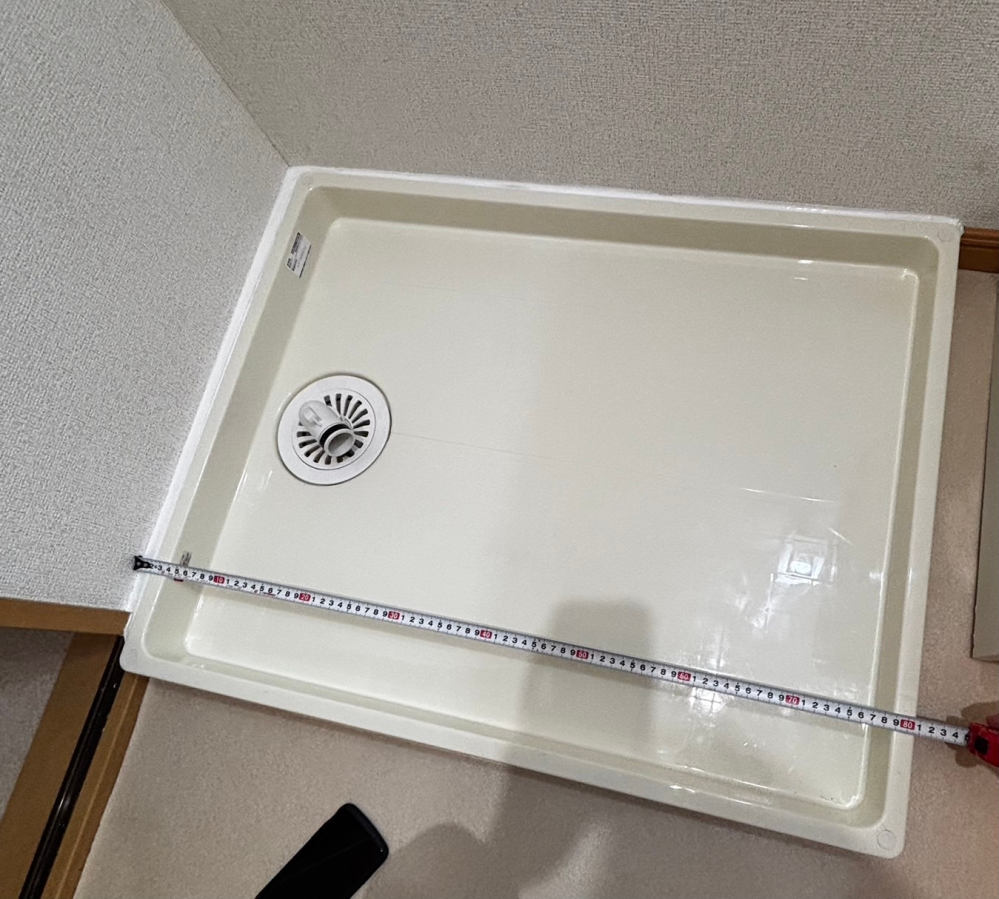 洗濯機設置に詳しい方教えてください。 ニトリのドラム式洗濯乾燥機の購入を検討しています。 この場所に置けますでしょうか。 内寸 幅73.5cm 奥行57.5cm 洗濯パンの底から蛇口までの高さ106cm 洗濯パンの高さ6.5cm 洗濯機は幅と奥行きが60cm、高さが86cm