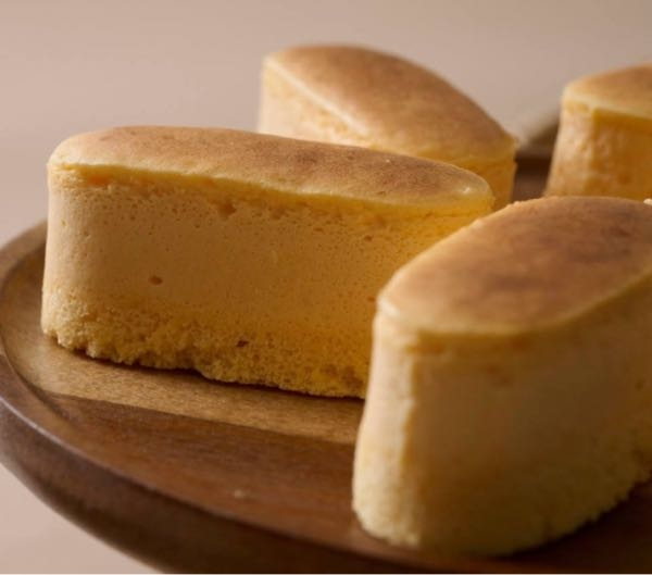 チーズケーキはふわふわ濃厚タイプの方が好きですか？