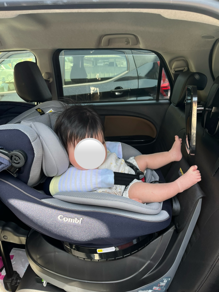 チャイルドシートについての質問です。チャイルドシートに息子を乗せる 